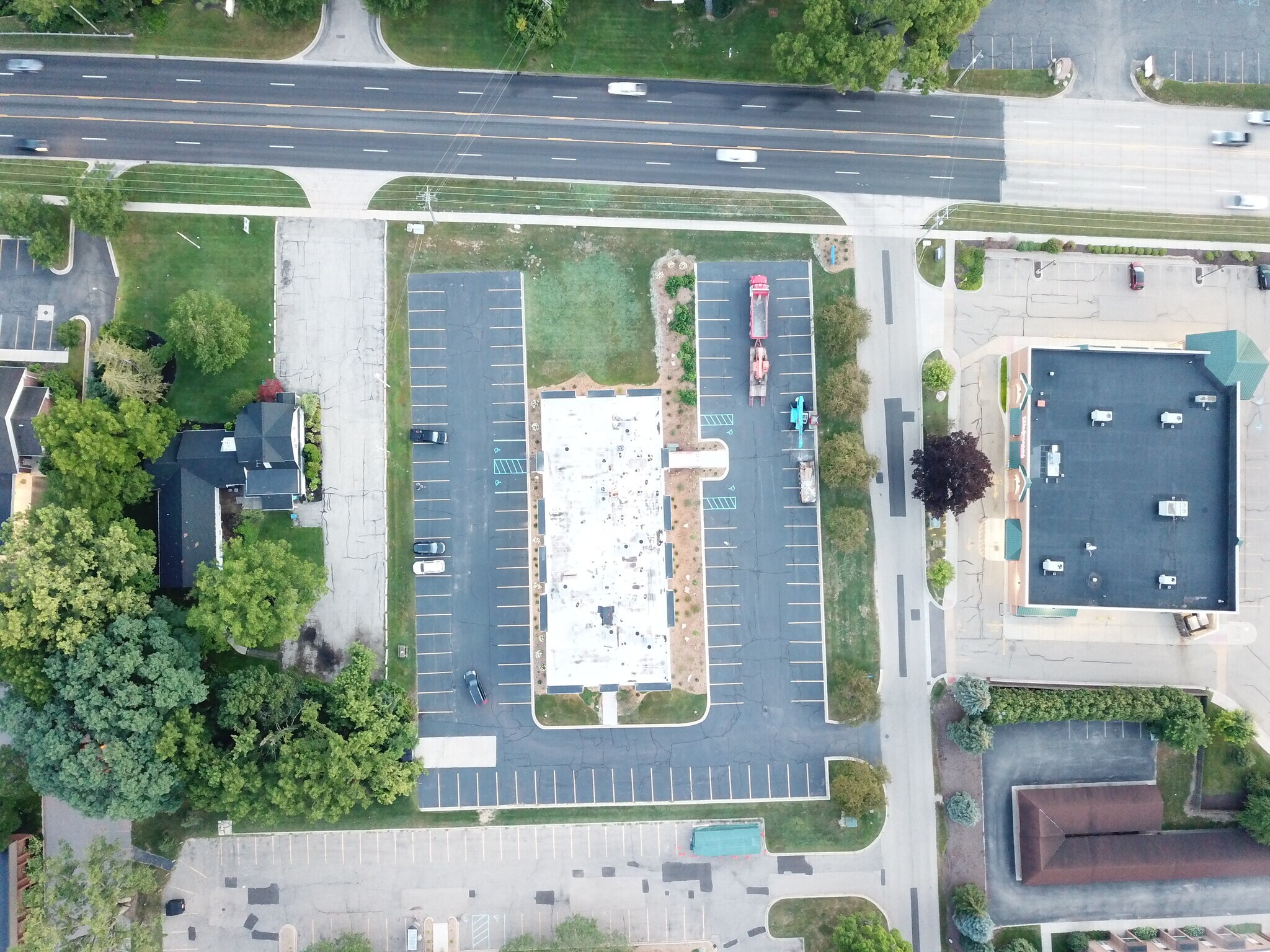 4500 Cascade Rd SE, Grand Rapids, MI à louer Photo principale– Image 1 sur 9