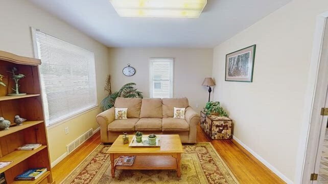1213 W 38th St, Erie, PA à vendre - Vidéo sur l’annonce professionnelle – Image 2 sur 28