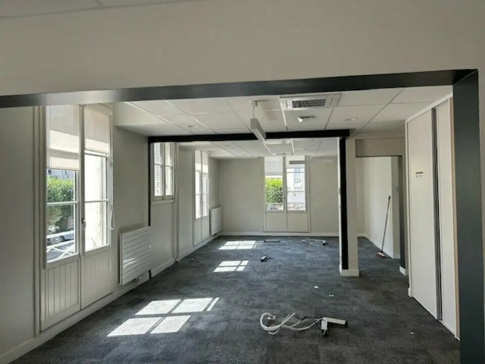 Bureau dans Tours à louer Photo de l’immeuble– Image 1 sur 10