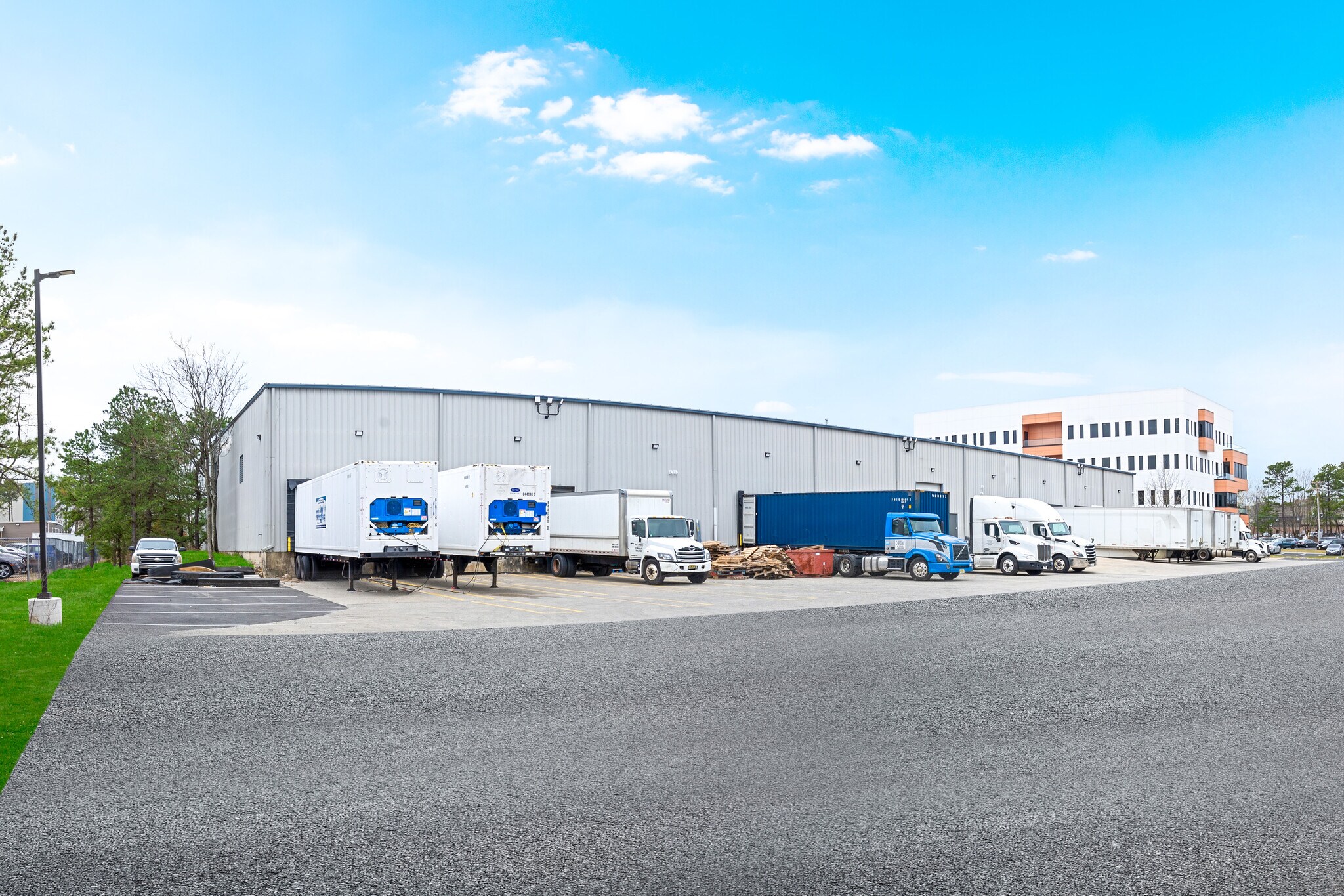 475 Oberlin Ave S, Lakewood, NJ à louer Photo de l’immeuble– Image 1 sur 29