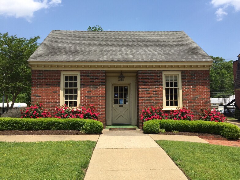 2408 Princess Anne Rd, Virginia Beach, VA à louer - Photo de l’immeuble – Image 1 sur 6