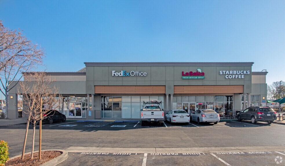 1201-1209 Marina Blvd, San Leandro, CA à louer - Photo de l’immeuble – Image 2 sur 5