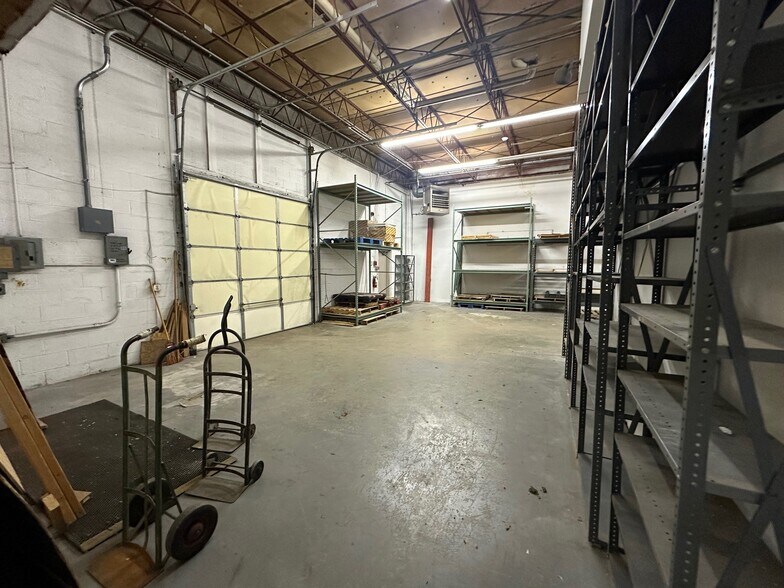 79-85 Weldon Pky, Maryland Heights, MO à louer - Photo de l’immeuble – Image 3 sur 8