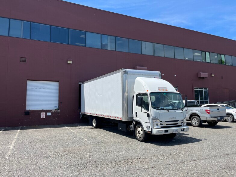 10498 Colonel Ct, Manassas, VA à vendre - Photo de l’immeuble – Image 3 sur 23