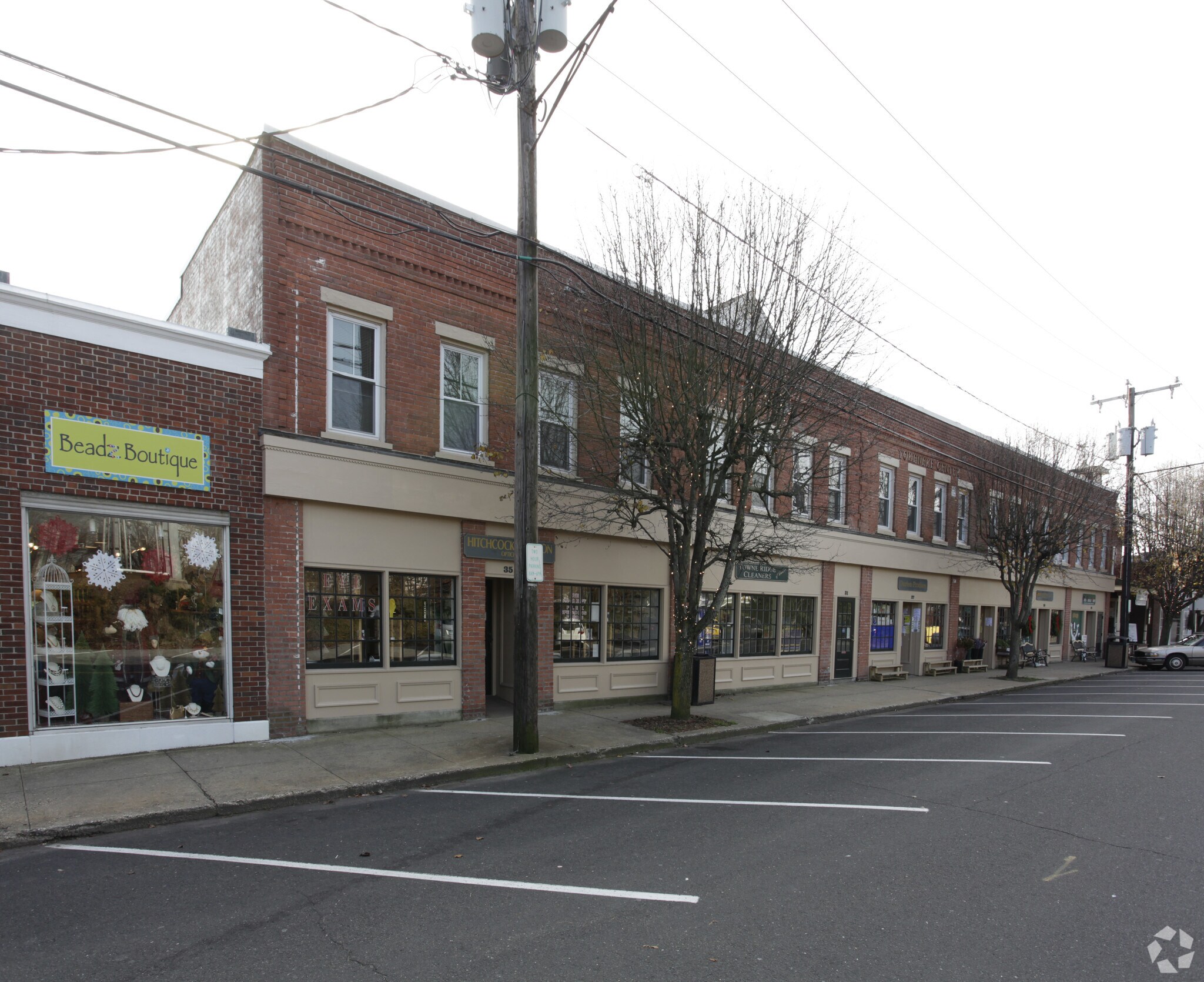 23-35 Tokeneke Rd, Darien, CT à louer Photo de l’immeuble– Image 1 sur 13