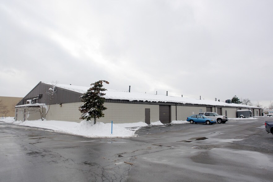 80 Earhart Dr, Amherst, NY à louer - Photo de l’immeuble – Image 3 sur 5