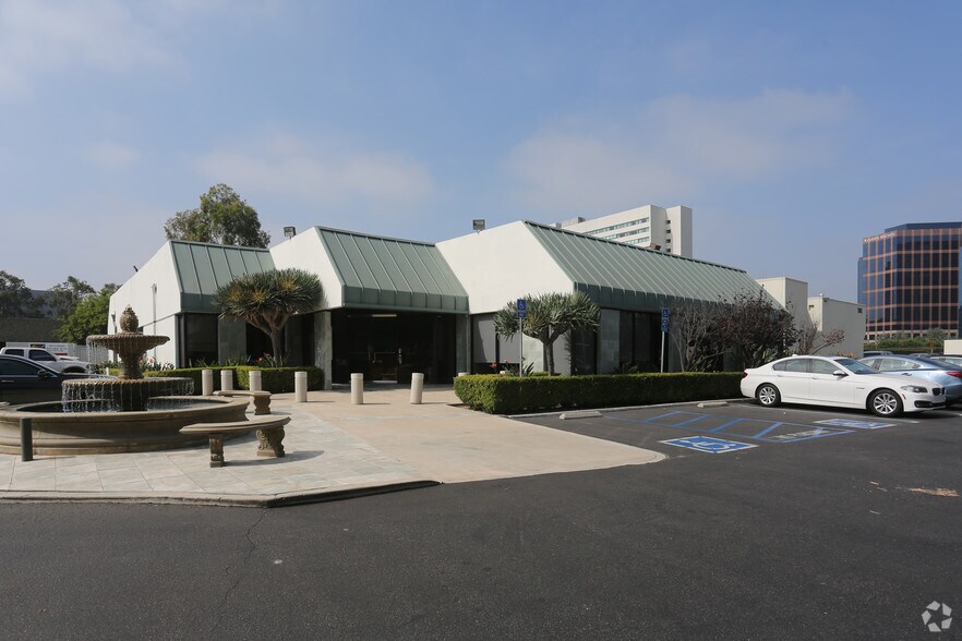 2372 Morse Ave, Irvine, CA à louer - Photo de l’immeuble – Image 1 sur 21