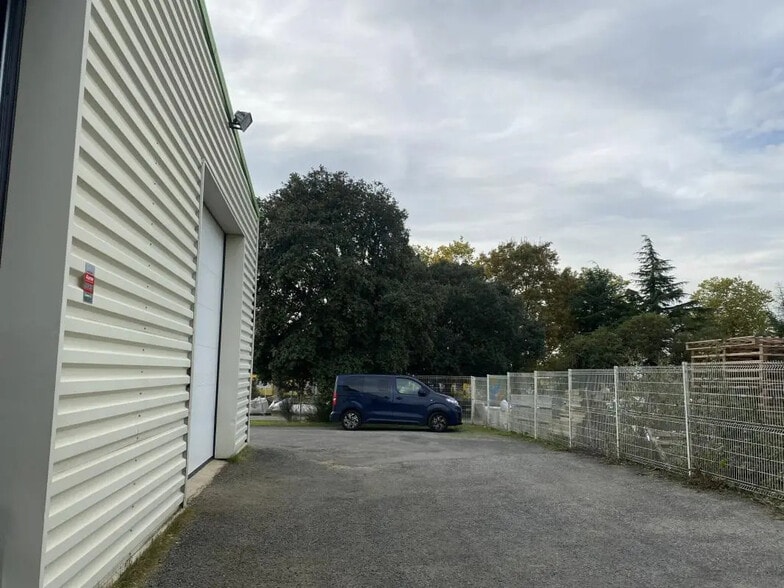 Local d’activités dans Bouguenais à louer - Photo de l’immeuble – Image 3 sur 3