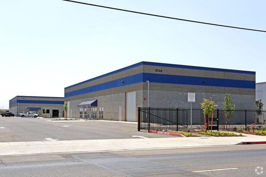 2728 E Jensen Ave, Fresno, CA à vendre - Photo de l’immeuble – Image 3 sur 3