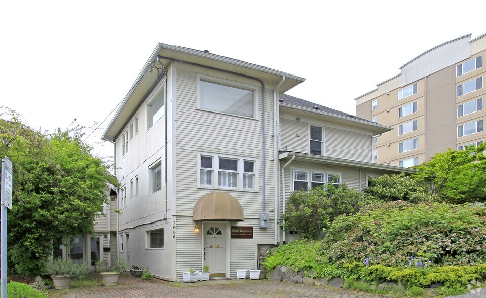 3101 Oakes Ave, Everett, WA à louer - Photo principale – Image 1 sur 3