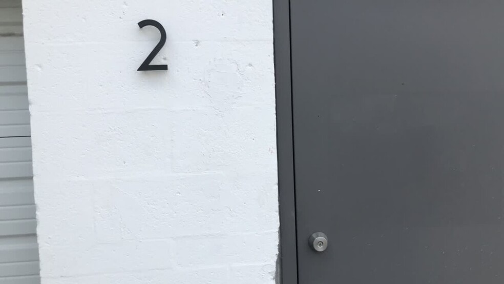 1211 Okeechobee Rd, West Palm Beach, FL à louer - Vidéo sur l’annonce professionnelle – Image 1 sur 82
