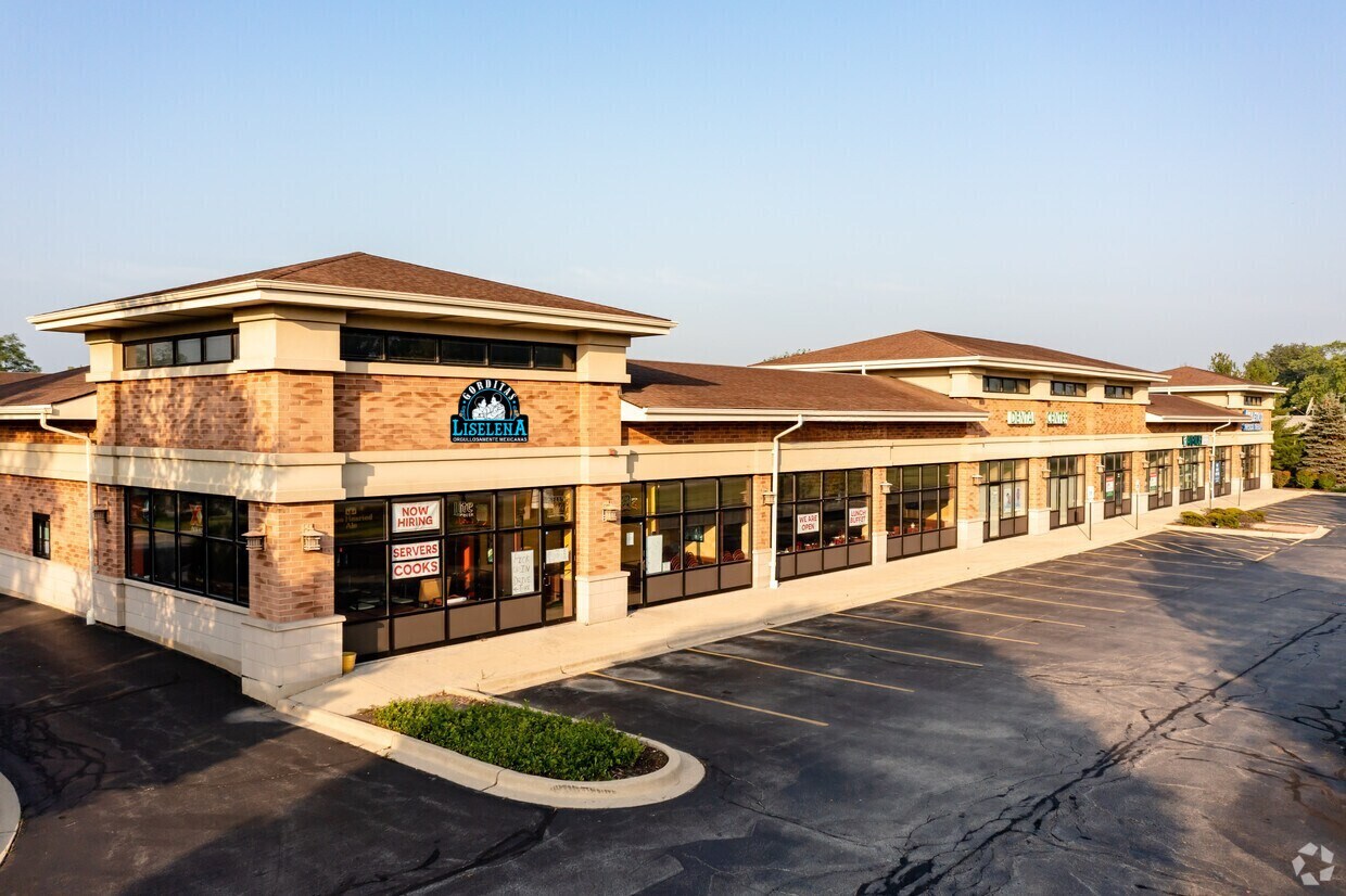 440 E Roosevelt Rd, West Chicago, IL à louer Photo principale– Image 1 sur 2