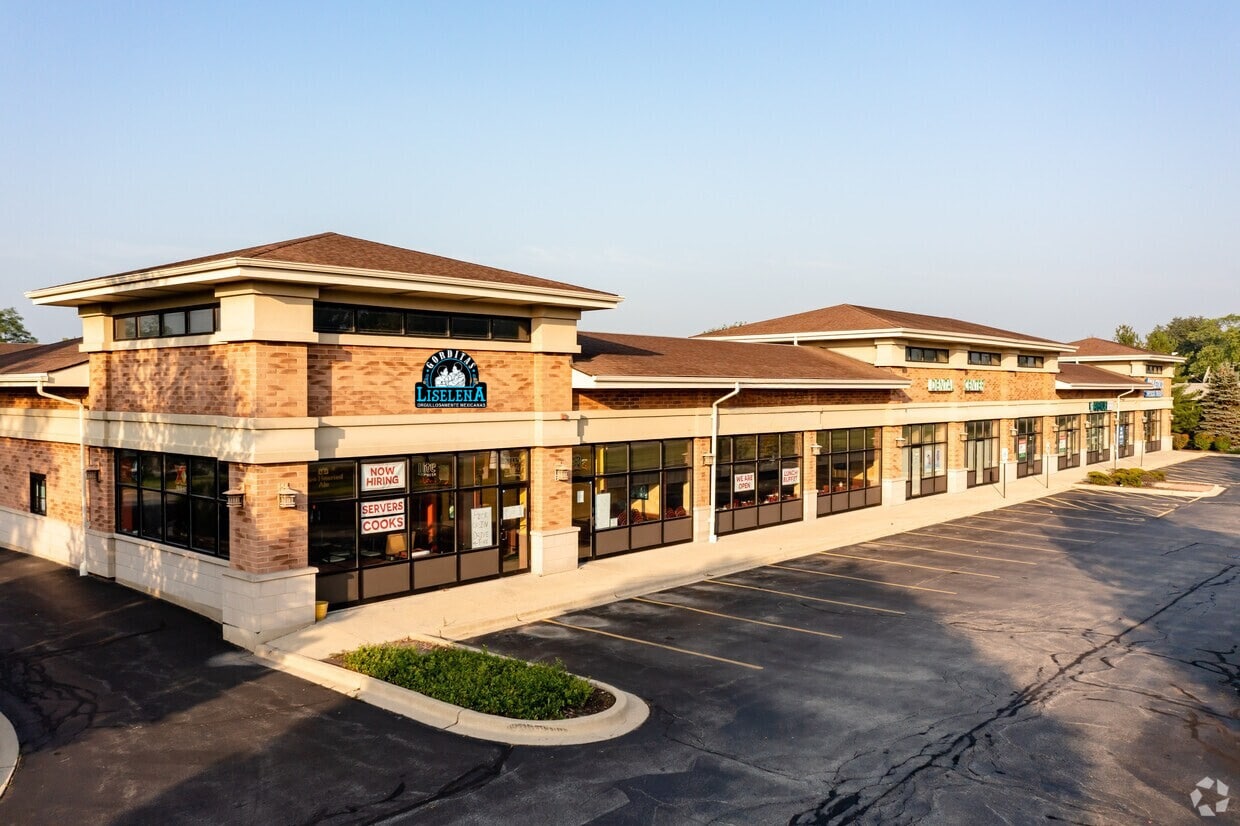 944 E Roosevelt Rd, West Chicago, IL à louer Photo principale– Image 1 sur 6