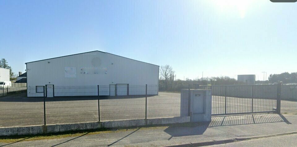 Local d'activités dans Lorient à vendre - Photo de l’immeuble – Image 1 sur 1