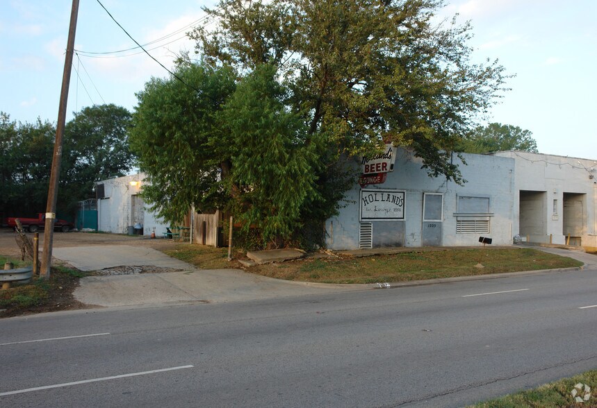 1223 S Industrial Blvd, Dallas, TX à louer - Photo de l’immeuble – Image 2 sur 4