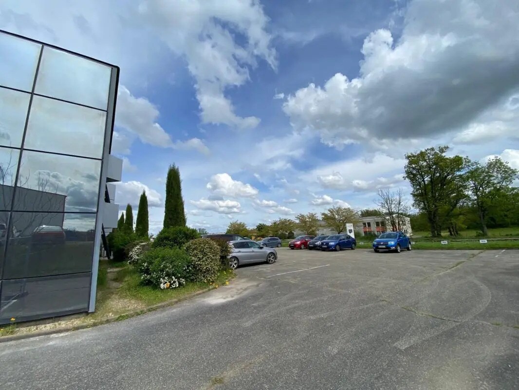 Bureau dans Taluyers à louer Photo principale– Image 1 sur 7