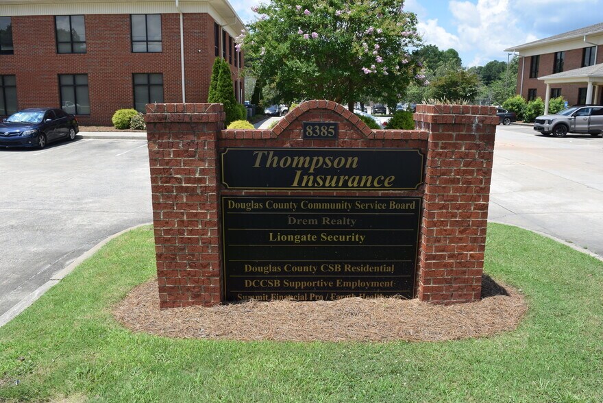 8385 Cherokee Blvd, Douglasville, GA à vendre - Photo de l’immeuble – Image 2 sur 15
