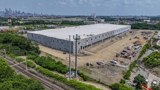 Plus de détails pour 3060 S 61st St, Philadelphia, PA - Industriel/Logistique à louer