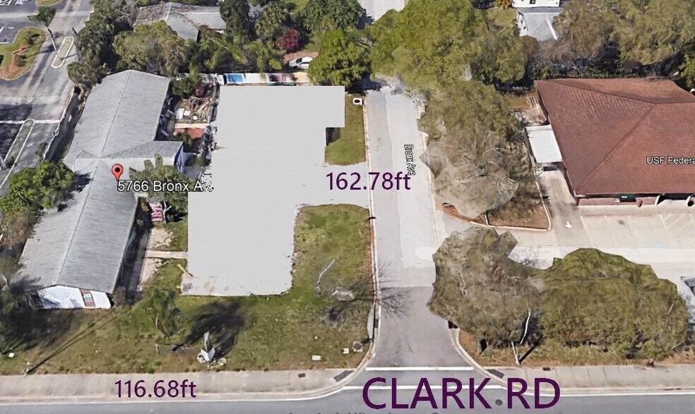5766 Bronx Ave, Sarasota, FL à louer - Photo de l’immeuble – Image 3 sur 4