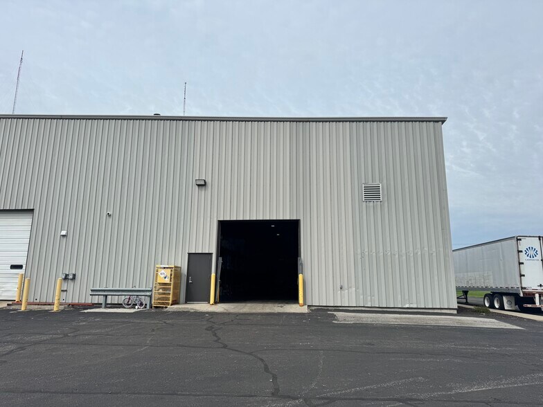3927 Kraft Parkway, Fort Wayne, IN à louer - Photo de l’immeuble – Image 3 sur 9