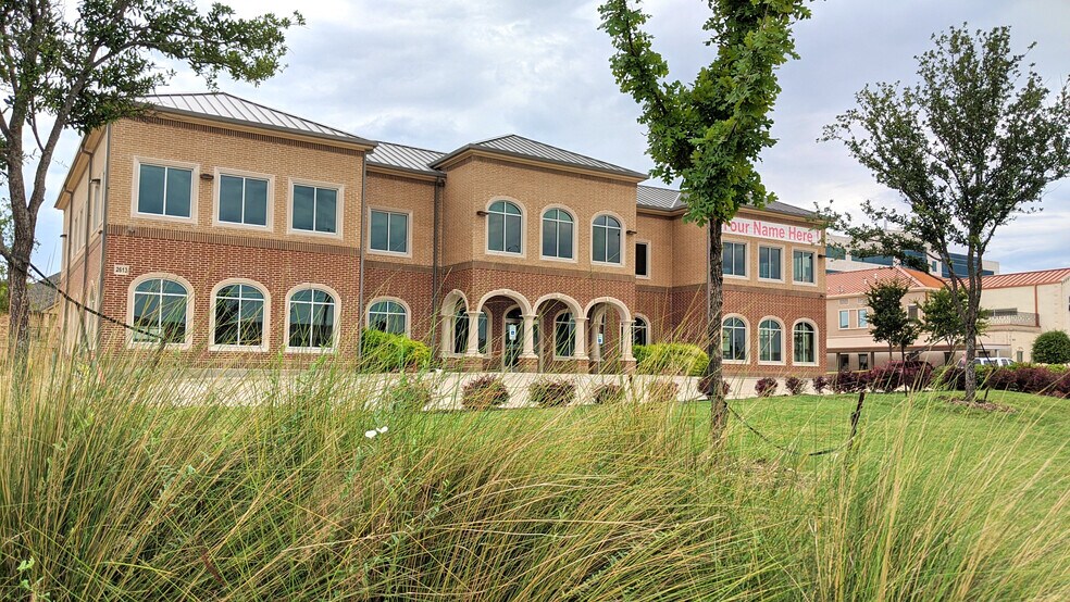 2613 Dallas Pky, Plano, TX à louer - Photo principale – Image 1 sur 16