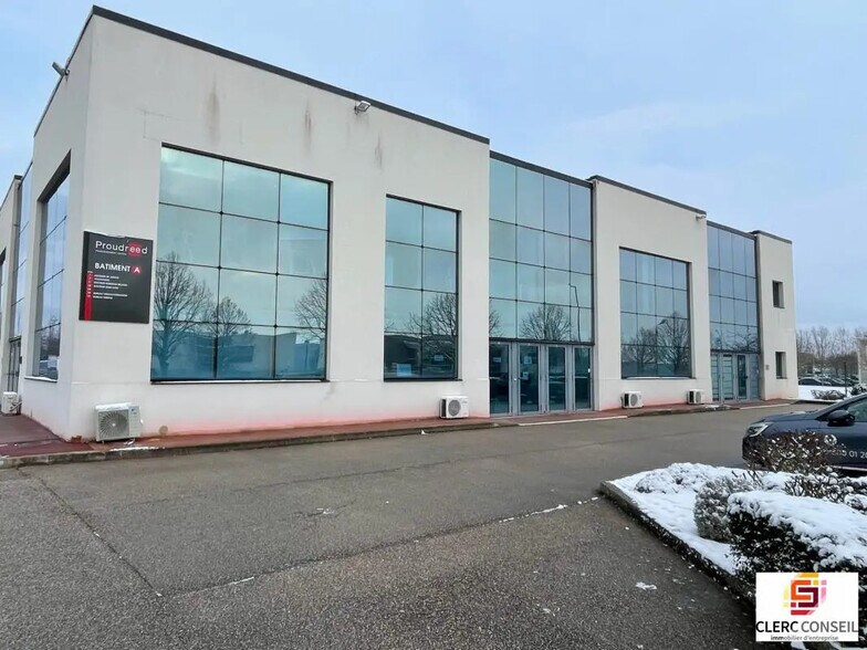 Bureau dans Évreux à louer - Photo de l’immeuble – Image 1 sur 4