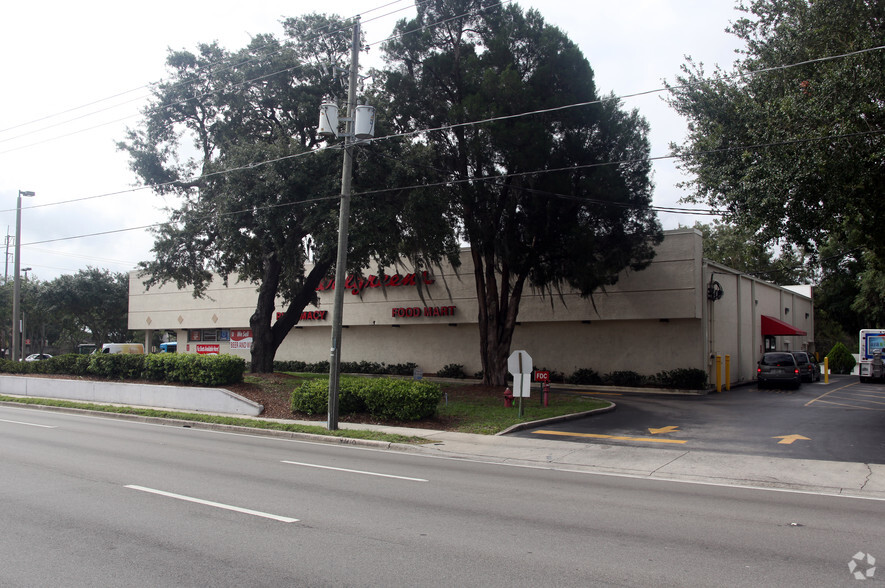 2111 E Busch Blvd, Tampa, FL à vendre - Photo de l’immeuble – Image 3 sur 11