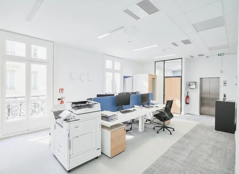 Bureau dans Paris à louer - Photo de l’immeuble – Image 2 sur 12