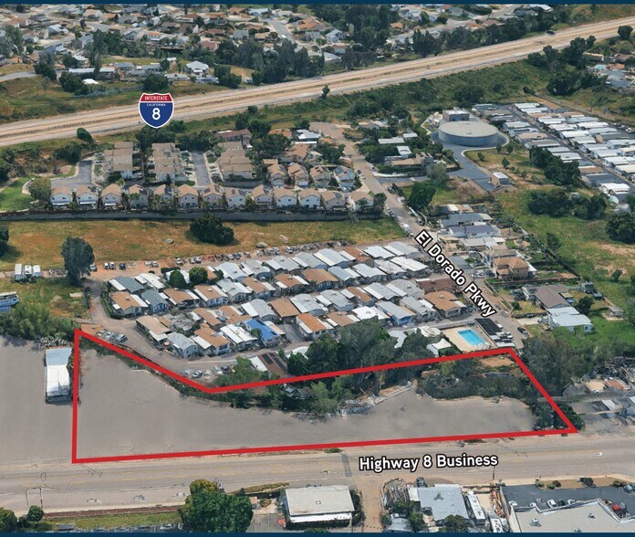 13739 Highway 8 Business, El Cajon, CA à louer - Photo principale – Image 1 sur 1