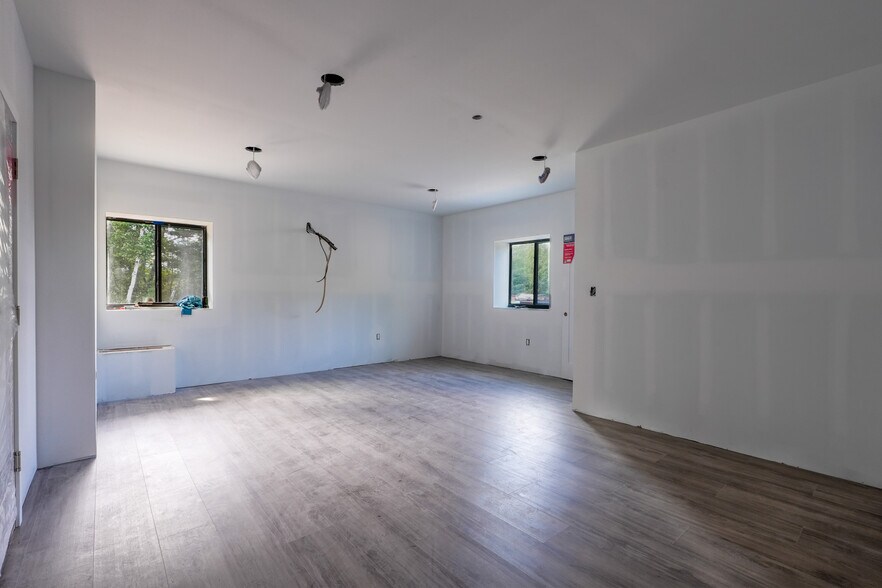 1341 Central St, Leominster, MA à louer - Photo de l’immeuble – Image 3 sur 16