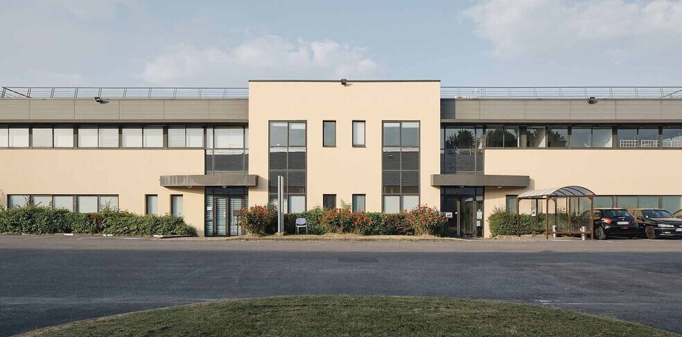 11 Rue De La Grande Borne, Le Mesnil-Amelot à louer - Photo de l’immeuble – Image 1 sur 9