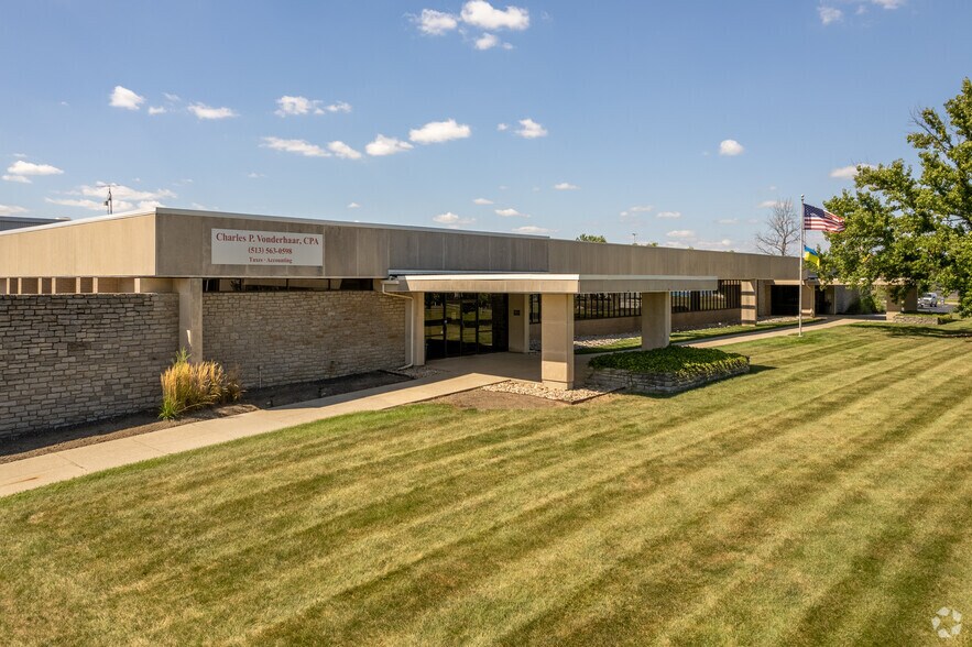 10001 Alliance Rd, Blue Ash, OH à louer - Photo principale – Image 1 sur 18