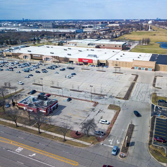 1500 S Elmhurst Rd, Mount Prospect, IL à louer - Photo de l’immeuble – Image 3 sur 8
