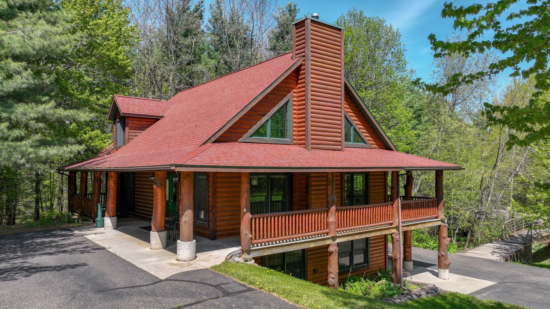 18061 County Highway OO, Chippewa Falls, WI à vendre Photo de l’immeuble– Image 1 sur 28