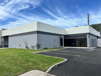 Plus de détails pour 2710 S Shannon St, Santa Ana, CA - Industriel/Logistique à vendre