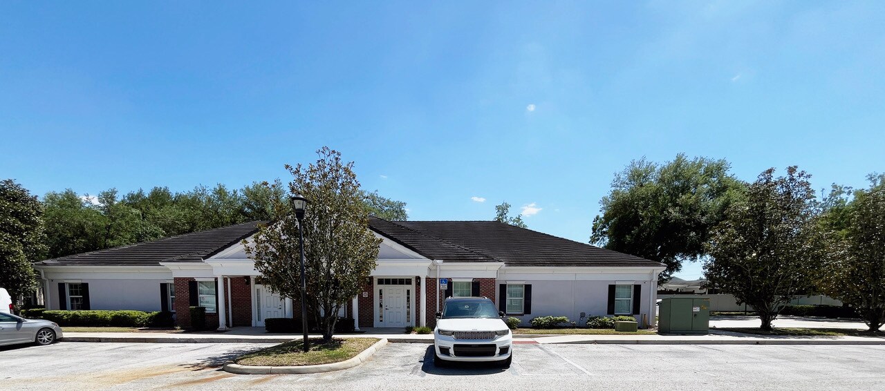 1383 Providence Rd, Brandon, FL à vendre Photo de l’immeuble– Image 1 sur 32