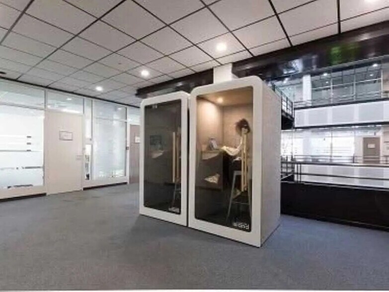 Bureau dans Lyon à louer - Photo de l’immeuble – Image 3 sur 4