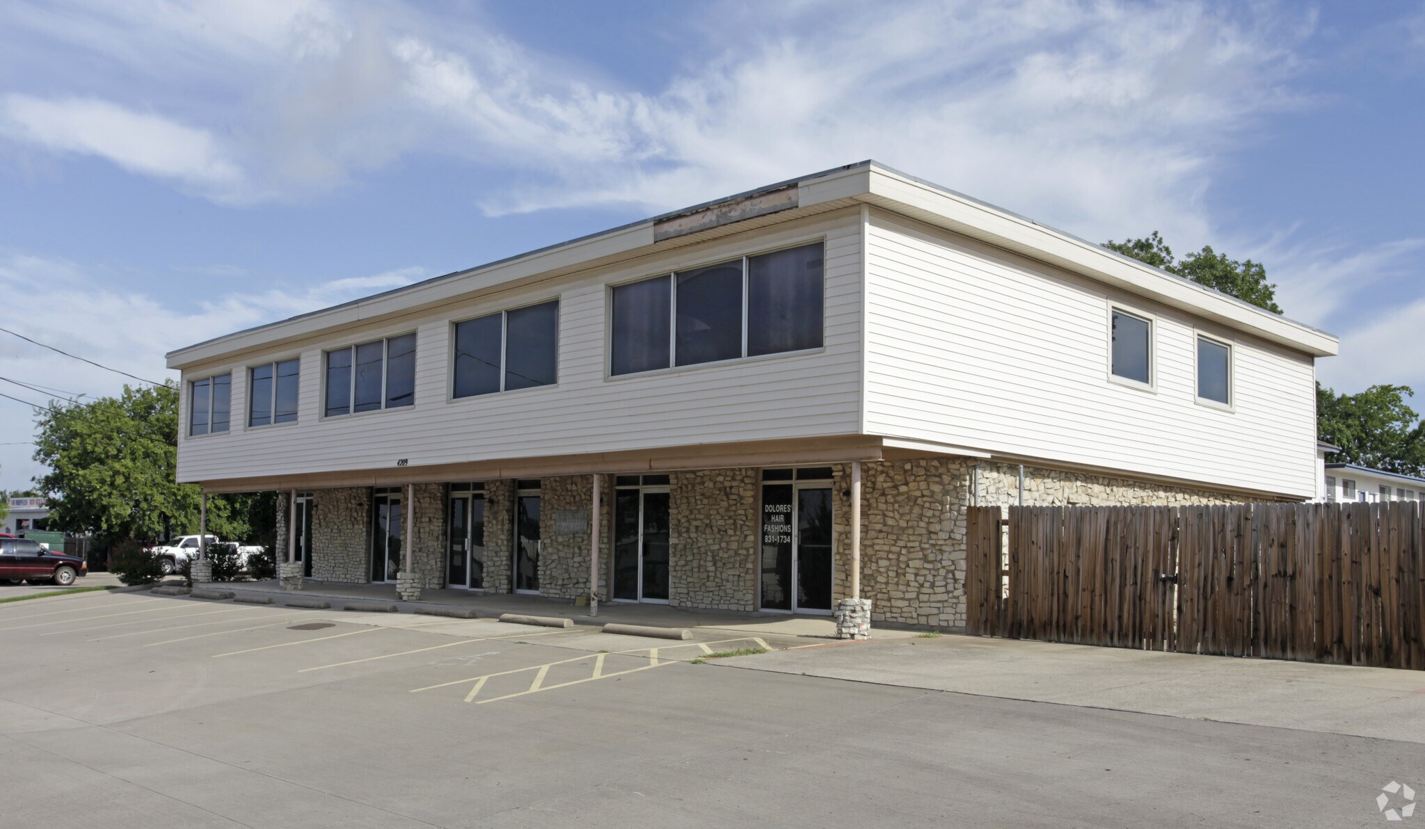 4209 Broadway Ave, Haltom City, TX à vendre Photo principale– Image 1 sur 7