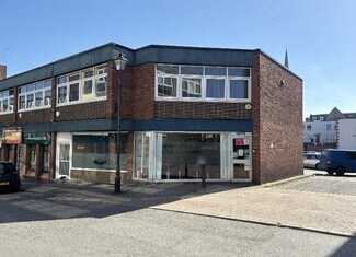 Plus de détails pour 15 Cross St, Wakefield - Local commercial à louer