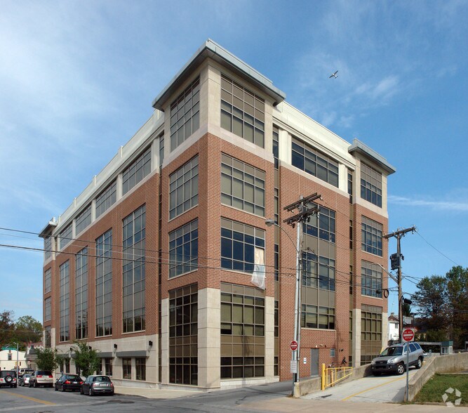 121 N Walnut St, West Chester, PA à louer - Photo de l’immeuble – Image 3 sur 16