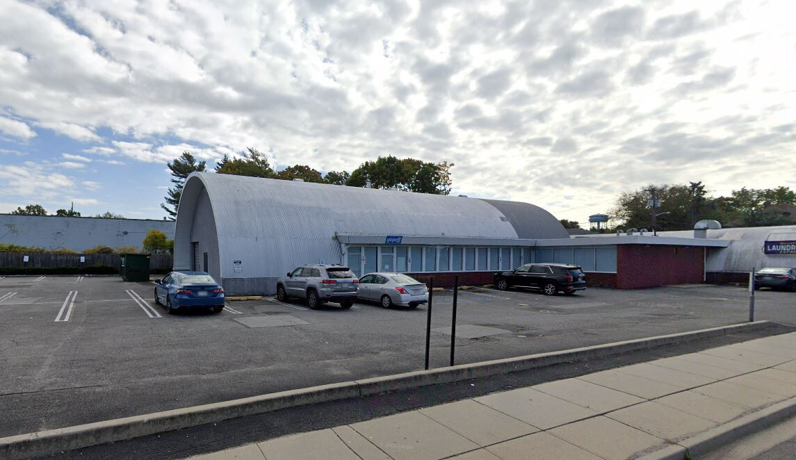 165 Woodfield Rd, West Hempstead, NY à louer Photo principale– Image 1 sur 8