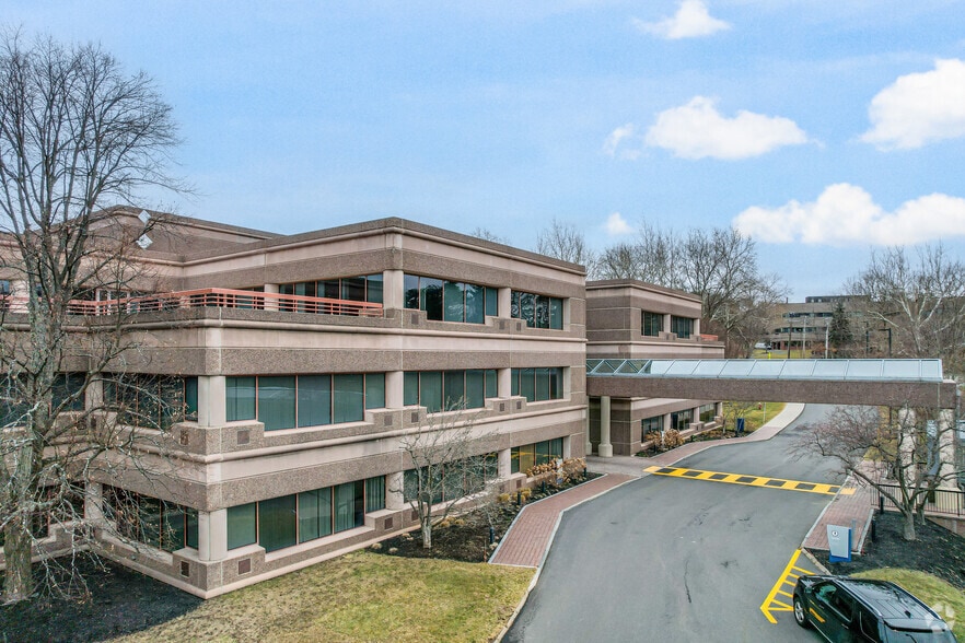 404 Wyman St, Waltham, MA à louer - Photo de l’immeuble – Image 2 sur 9