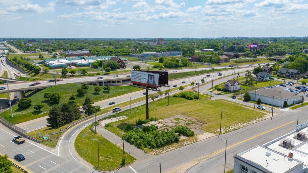 13300 Woodrow Wilson St, Detroit, MI à vendre - Photo de l’immeuble – Image 1 sur 15