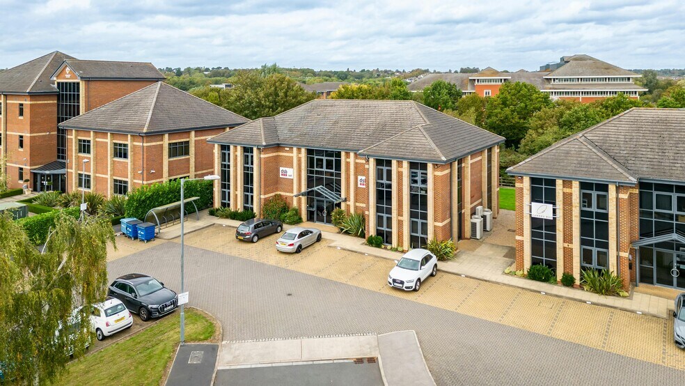 3 Queensbridge, Northampton à louer - Photo de l’immeuble – Image 2 sur 10