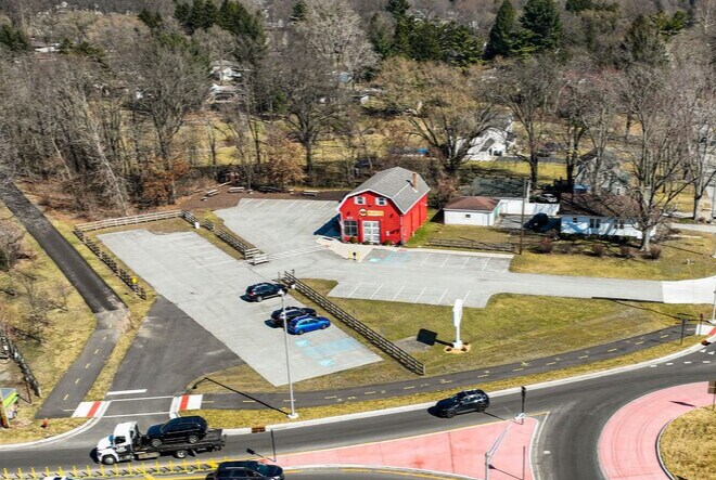 11 N Hobart Rd, Hobart, IN à vendre - Photo de l’immeuble – Image 1 sur 20