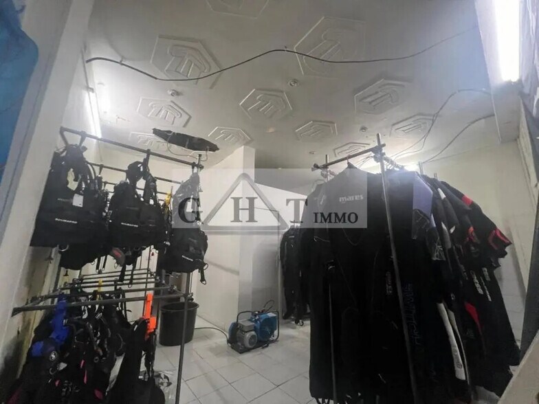 Local commercial dans Charenton-le-Pont à louer - Photo intérieure – Image 2 sur 3