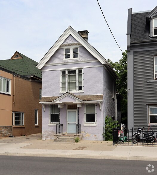 532 Dundas St, London, ON à vendre - Photo de l’immeuble – Image 2 sur 2