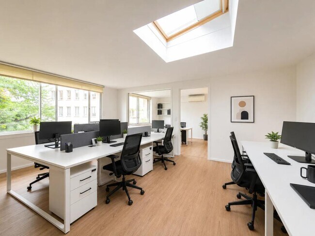 Plus de détails pour Bureau à louer