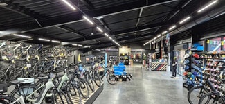 Plus de détails pour Local commercial à louer