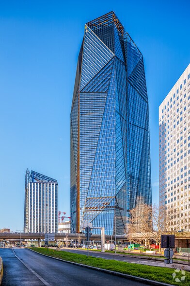 Bureau dans Puteaux à louer - Photo principale – Image 1 sur 3